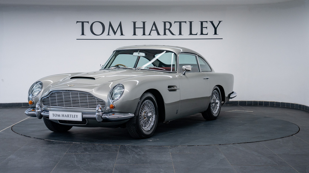 Aston Martin DB5 Coupe CJW585B Silver #2