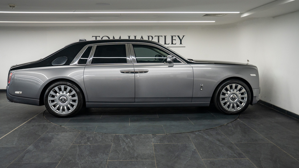 Rolls-Royce Phantom V12 Black #8