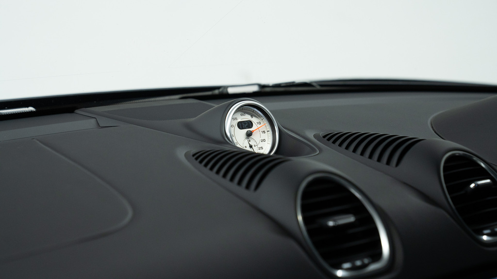 Porsche 718 Cayman T Black #18