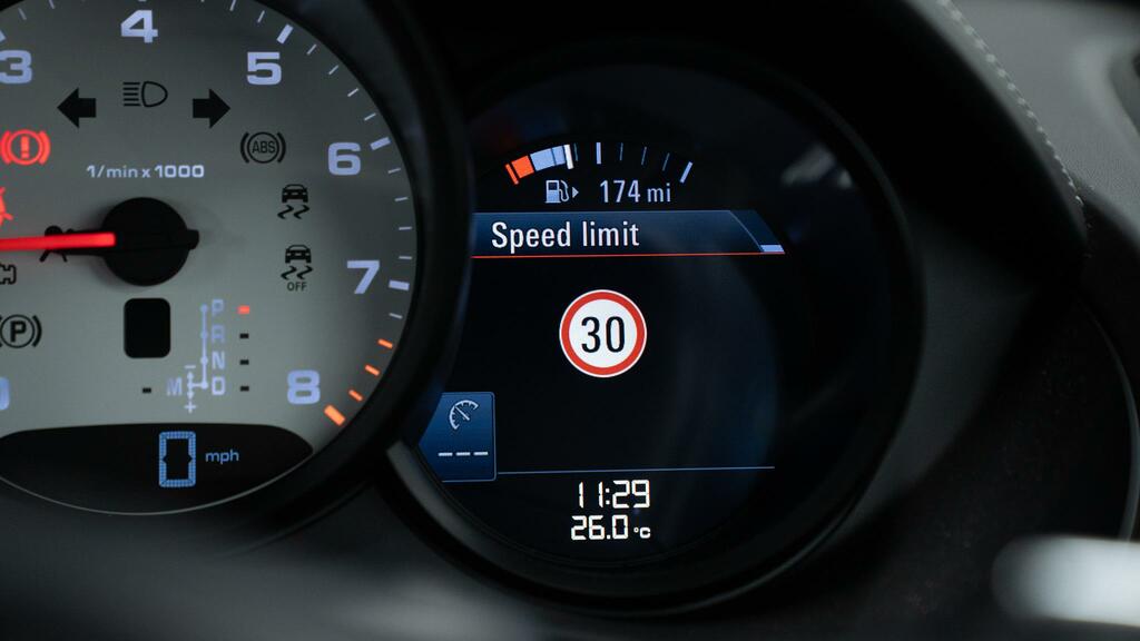 Porsche 718 Cayman T Black #28