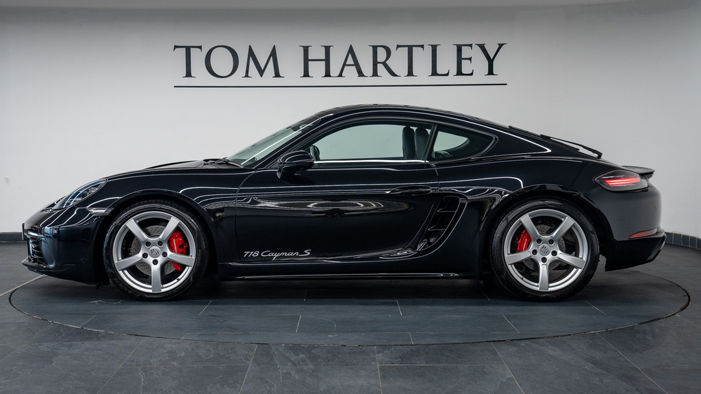 Porsche 718 Cayman Coupe Black #3