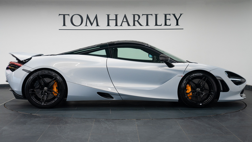 McLaren 720S Performance White #6