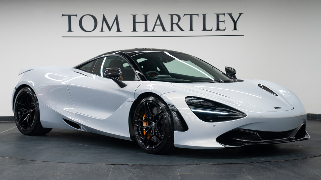 McLaren 720S Performance White