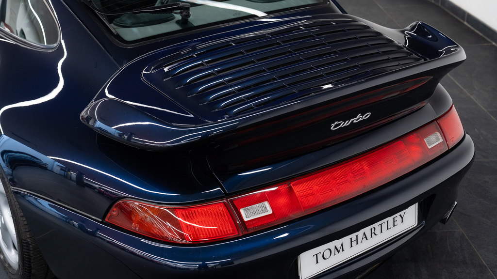 Porsche 911 992 Gt3 Touring Silver #18