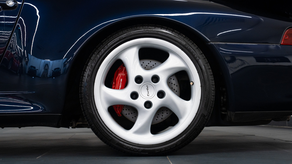 Porsche 911 992 Gt3 Touring Silver #15
