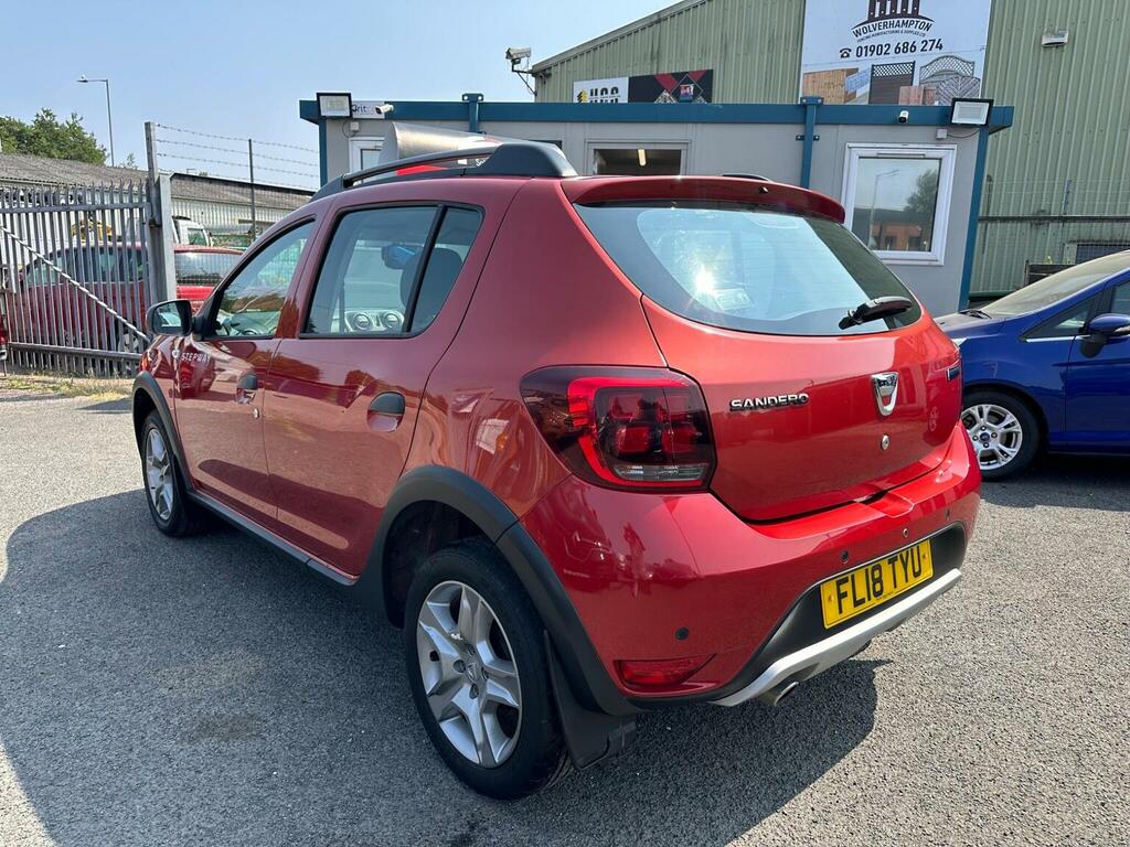 Dacia Sandero Stepway Hatchback 1.5 Dci Laureate Euro 6 Ss 2017 Red #4