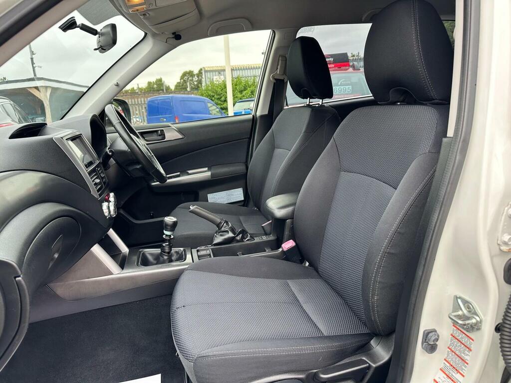 Subaru Forester 2.0D X - Suv 5 Seats Black #21