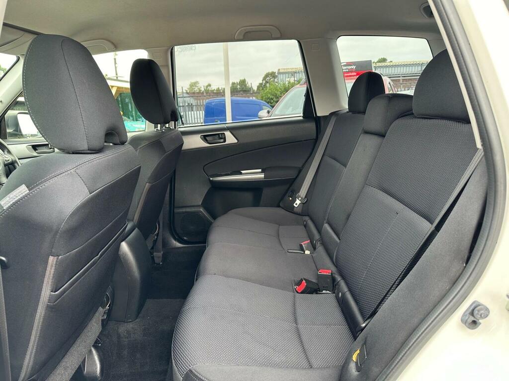 Subaru Forester 2.0D X - Suv 5 Seats Black #11