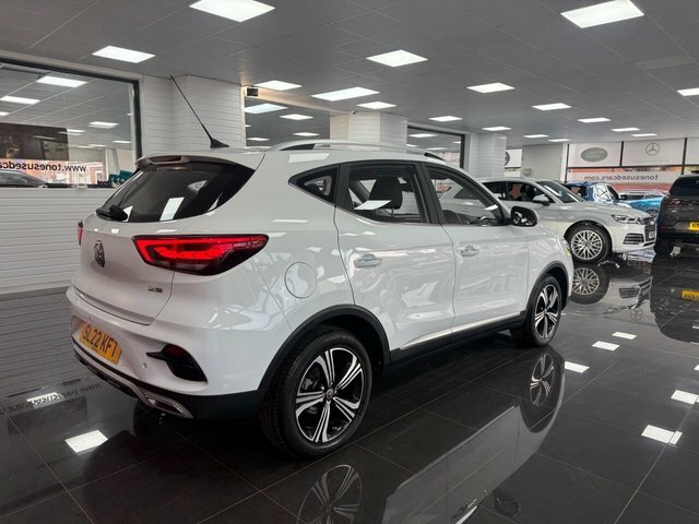 MG ZS Suv SL22KFT White #2