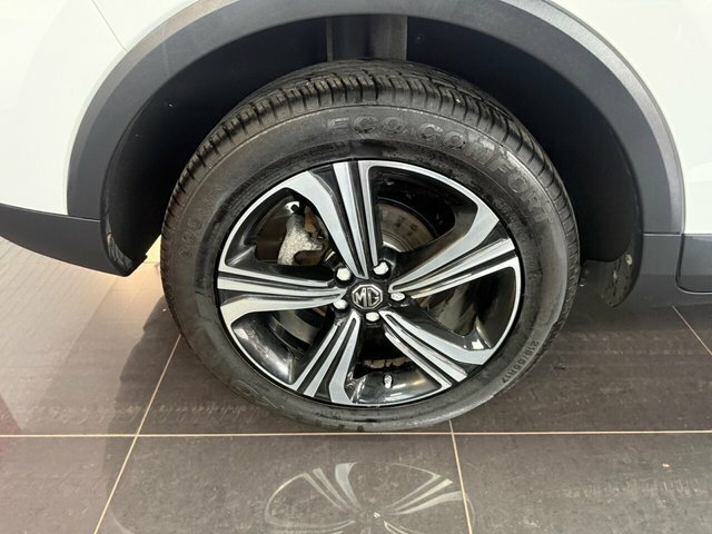 MG ZS Suv SL22KFT White #3