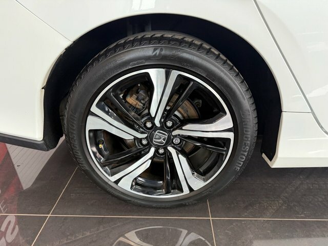 Honda Civic Hatchback LL17MYC White #2