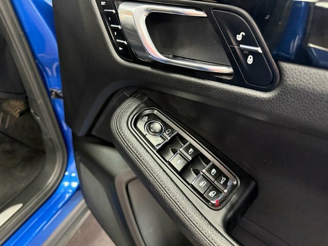 Porsche Macan Turbo Pdk 12450 Of Options - Pan Roof - Sp White #25