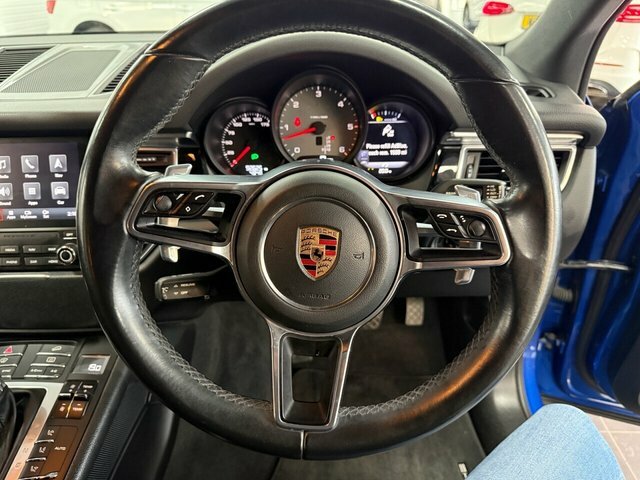 Porsche Macan Turbo Pdk 12450 Of Options - Pan Roof - Sp White #29