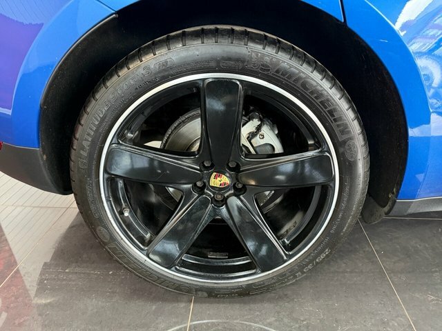 Porsche Macan Suv Blue #3