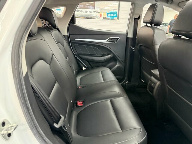MG ZS Suv SA21LMC White #5