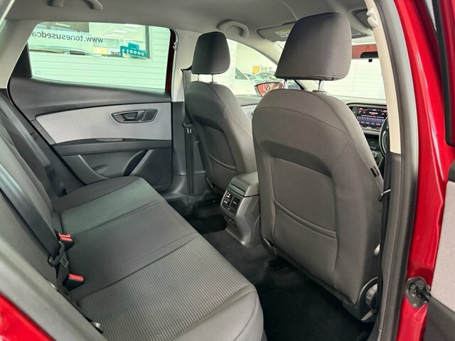 Seat Leon Leon Se Dynamic Technology Tdi Red #2
