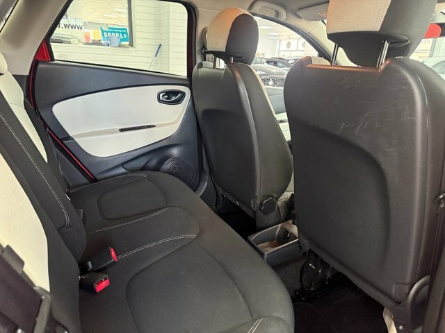 Renault Captur Suv Red #4