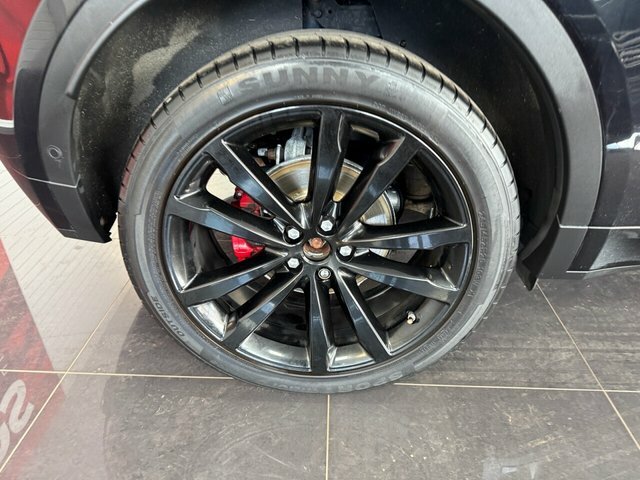 Jaguar E-Pace Suv CU68WGD Black #4