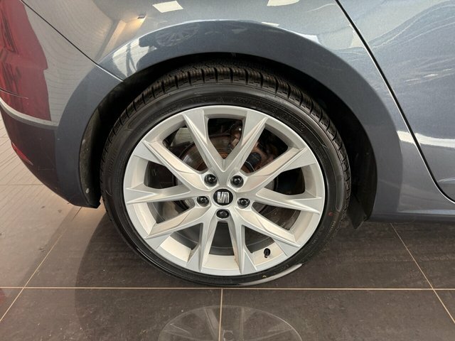 Seat Leon Hatchback WK68YNY Grey #3