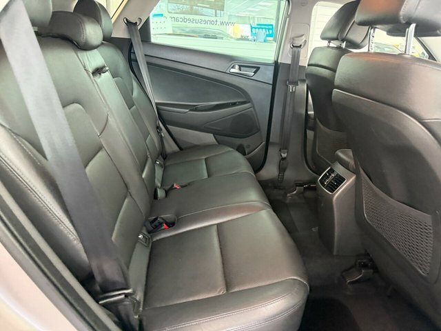 Hyundai Tucson Suv NX66XVP White #5