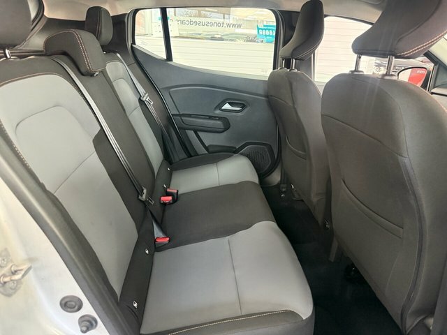 Dacia Sandero Stepway Hatchback SB73YMF Grey #5