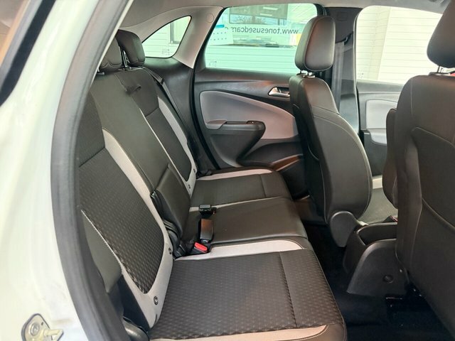 Vauxhall Crossland X Suv White #3