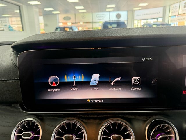 Mercedes-Benz E Class E220d Amg Line Edition Saloon White #25