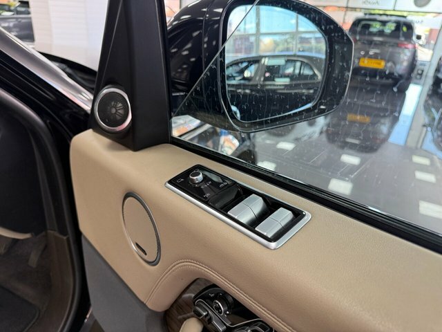 Land Rover Range Rover 2.0D R-dynamic Se 180 Bhp Black #25