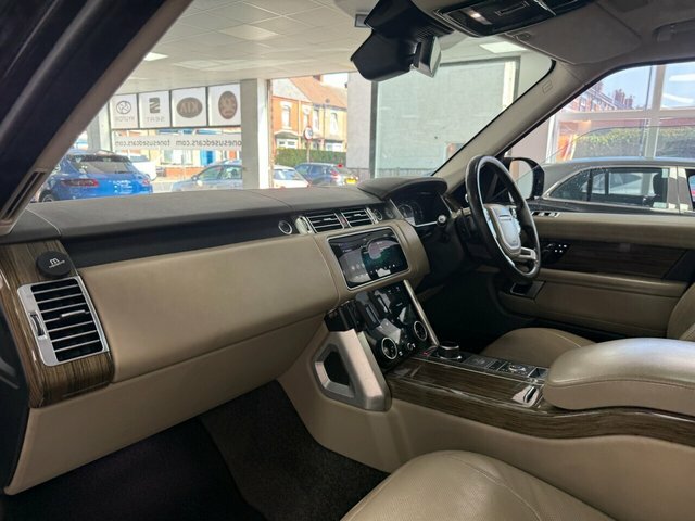 Land Rover Range Rover 2.0D R-dynamic Se 180 Bhp Black #14