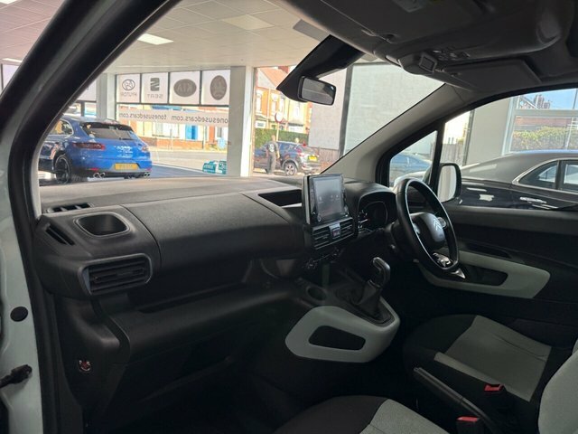 Citroen Berlingo Diesel White #17