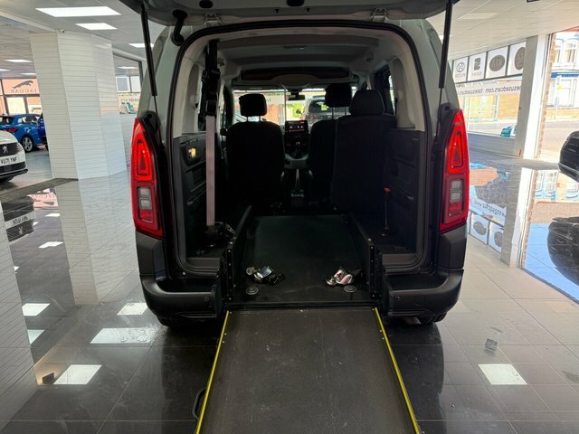 Citroen Berlingo Diesel White #8
