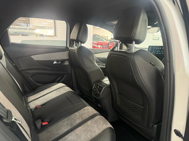 Peugeot 3008 Gt Premium VU71YNF White #4