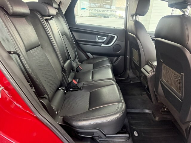 Land Rover Discovery Sport Td4 Se Tech AO17FTZ Red #4