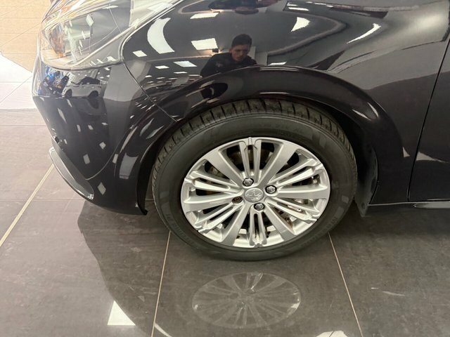 Peugeot 208 Black #13