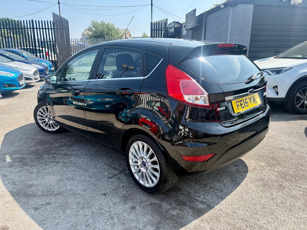 Ford Fiesta 1.0T Ecoboost Titanium Euro 5 Ss  #2