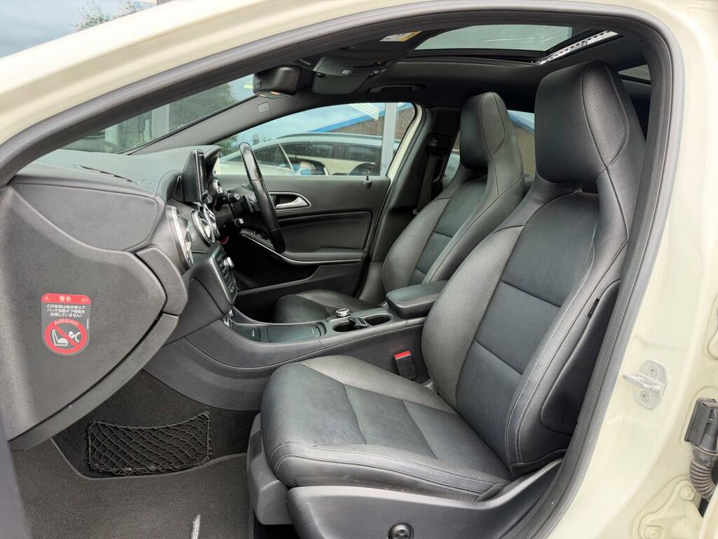 Mercedes-Benz GLA Class 2.0 Gla250 Amg Line Premium Plus G-tronic 4Matic White #4