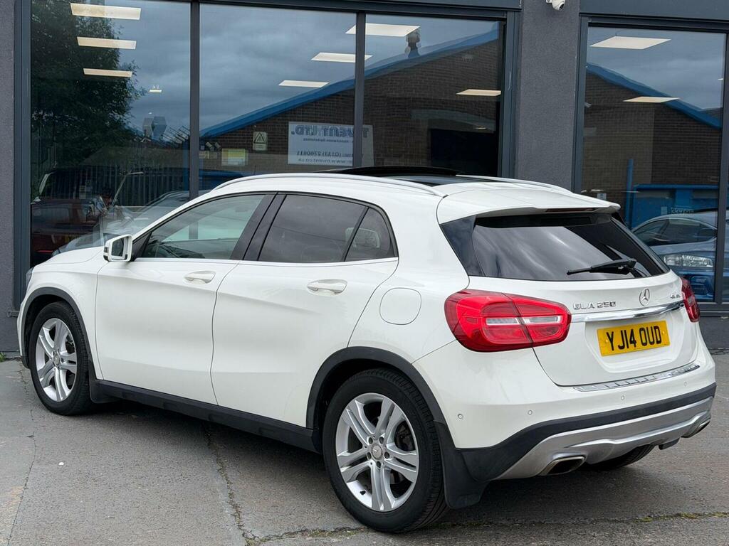 Mercedes-Benz GLA Class 2.0 Gla250 Amg Line Premium Plus G-tronic 4Matic White #6