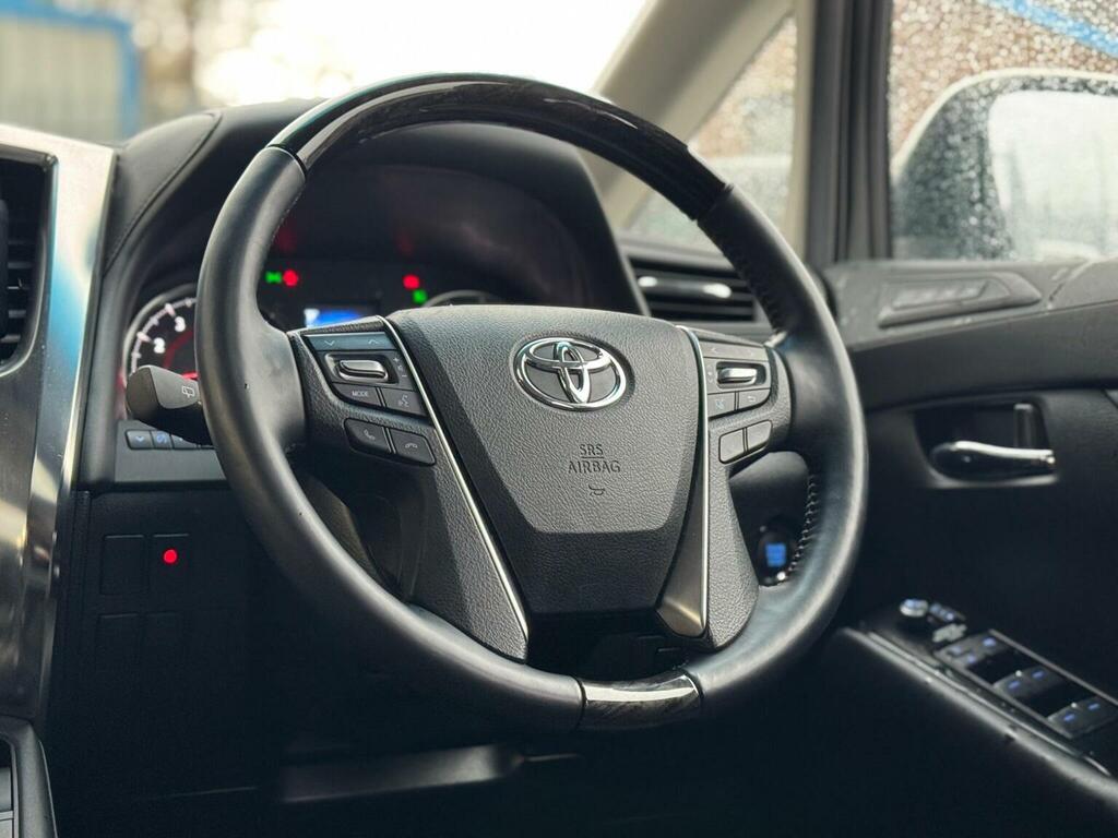 Toyota Alphard 2.4 Hybrid Vvti 7 Seats - X Prem Silver #18