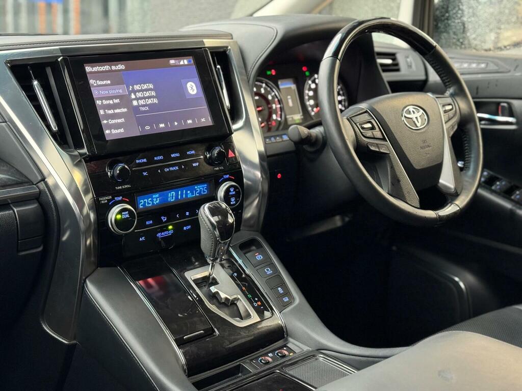Toyota Alphard 2.4 Hybrid Vvti 7 Seats - X Prem Silver #41