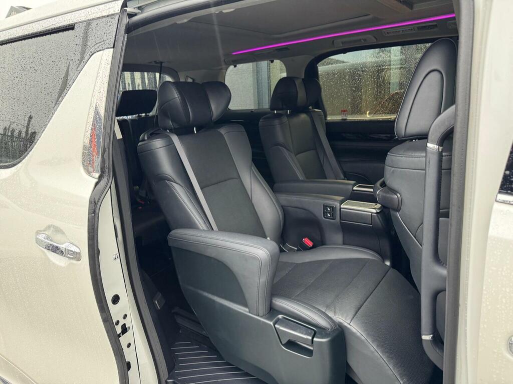 Toyota Alphard 2.4 Hybrid Vvti 7 Seats - X Prem Silver #47