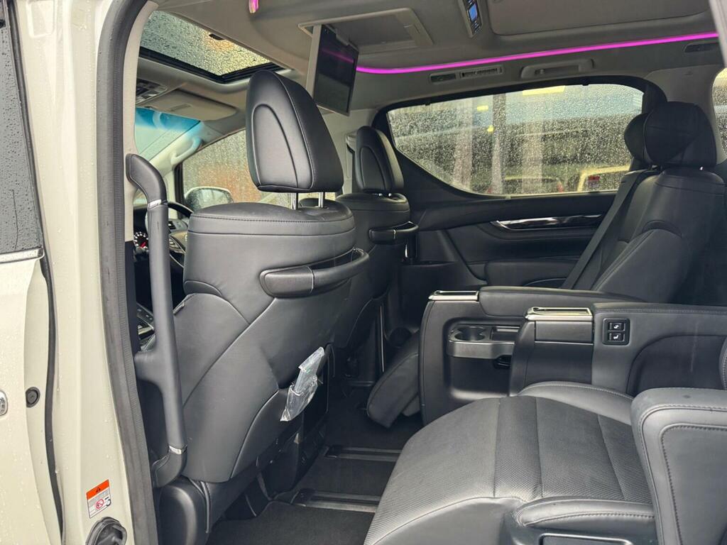Toyota Alphard 2.4 Hybrid Vvti 7 Seats - X Prem Silver #40