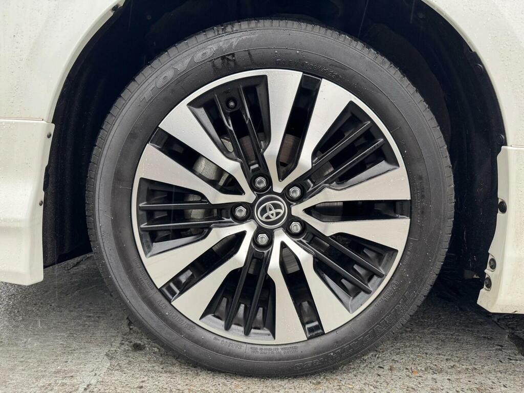 Toyota Alphard 2.4 Hybrid Vvti 7 Seats - X Prem Silver #52