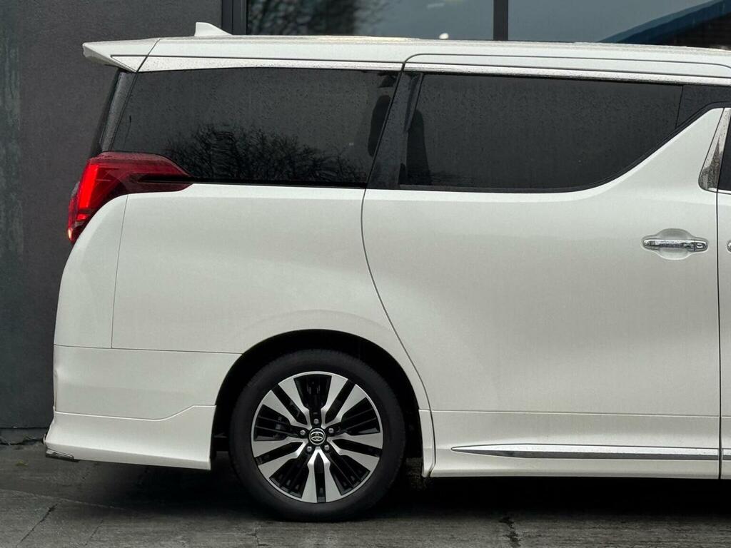 Toyota Alphard Mpv 2.5 S C Package 202373 White #6