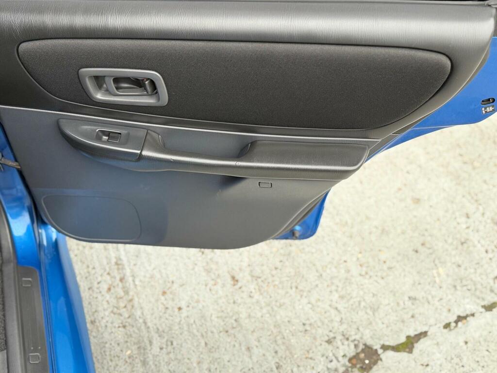 Subaru Impreza 2000 2.0 P1 Limited Edition Saloon Manu Blue #33