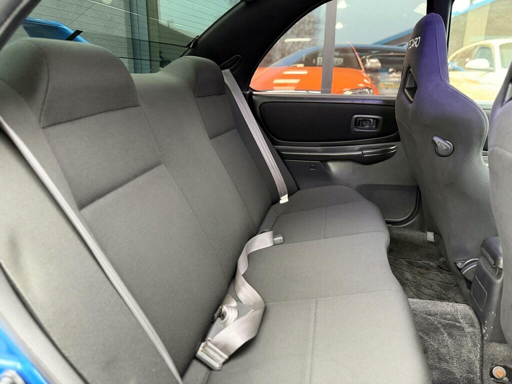 Subaru Impreza 2000 2.0 P1 Limited Edition Saloon Manu Blue #21