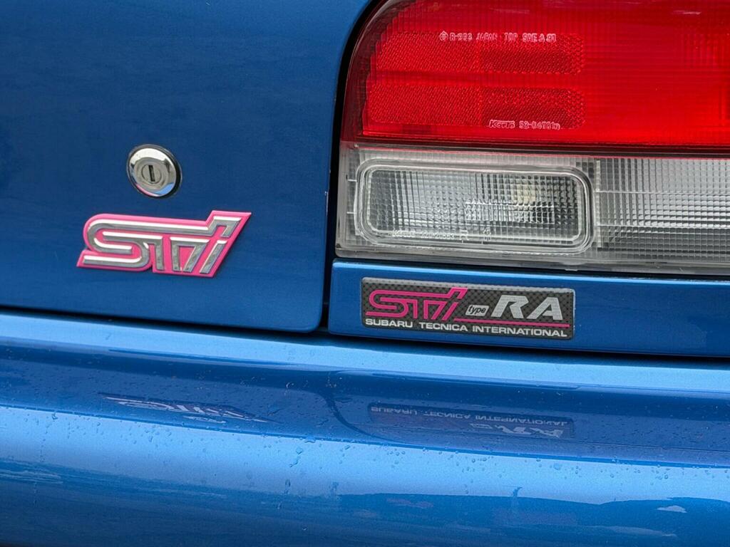 Subaru Impreza 2000 2.0 P1 Limited Edition Saloon Manu Blue #40