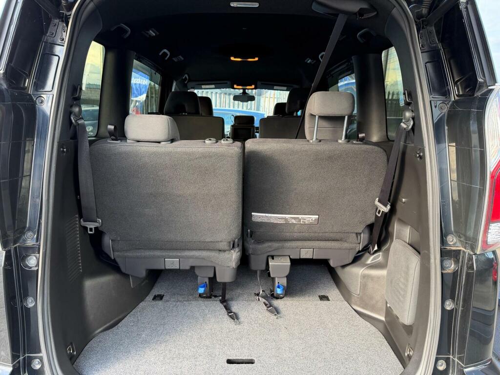 Nissan Serena 2.0 Hybrid 8 Seats Black #35