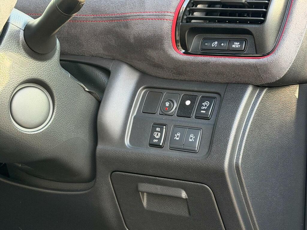 Nissan Serena 2.0 Hybrid 8 Seats Black #18
