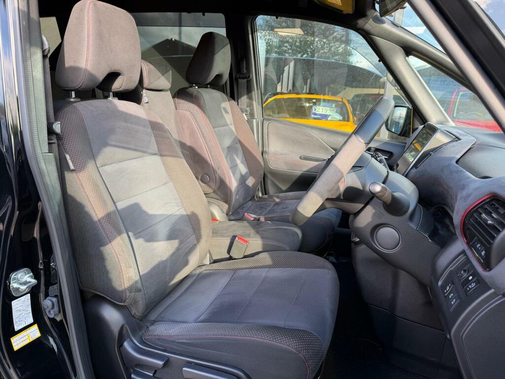 Nissan Serena 2.0 Hybrid 8 Seats Black #20