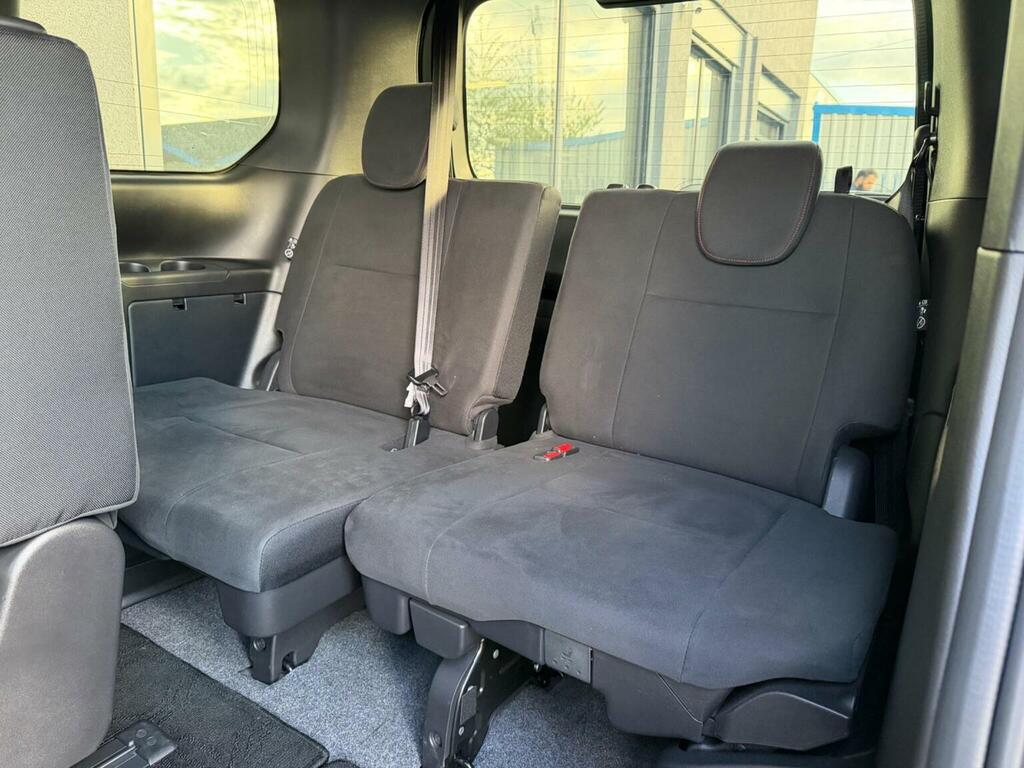 Nissan Serena 2.0 Hybrid 8 Seats Black #34
